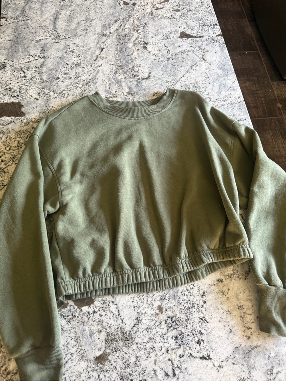 JoyLab Olive Cropped Crewneck Sweatshirt